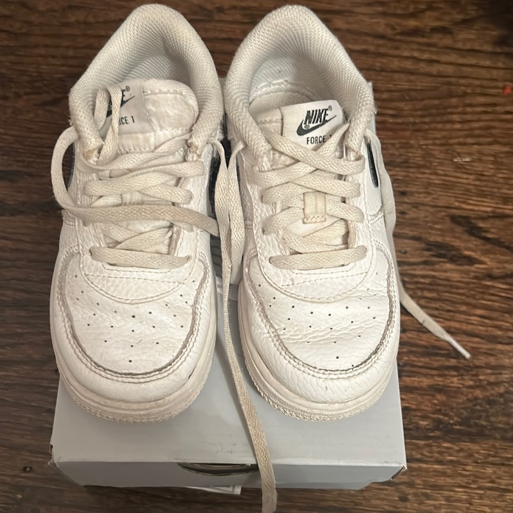 Nike Air Force 1 white/black size 10c